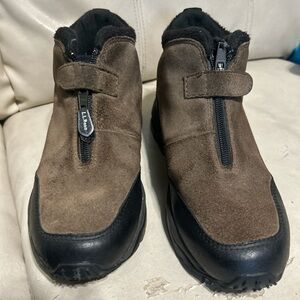 L.L. Bean Brown and Black Ankle Boots